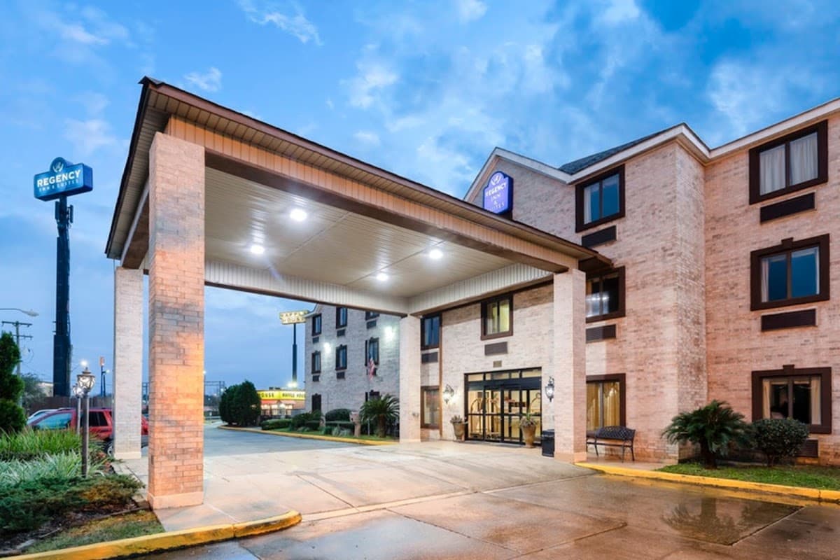 Regency Inn & Suites Biloxi, Hotel in D'Iberville