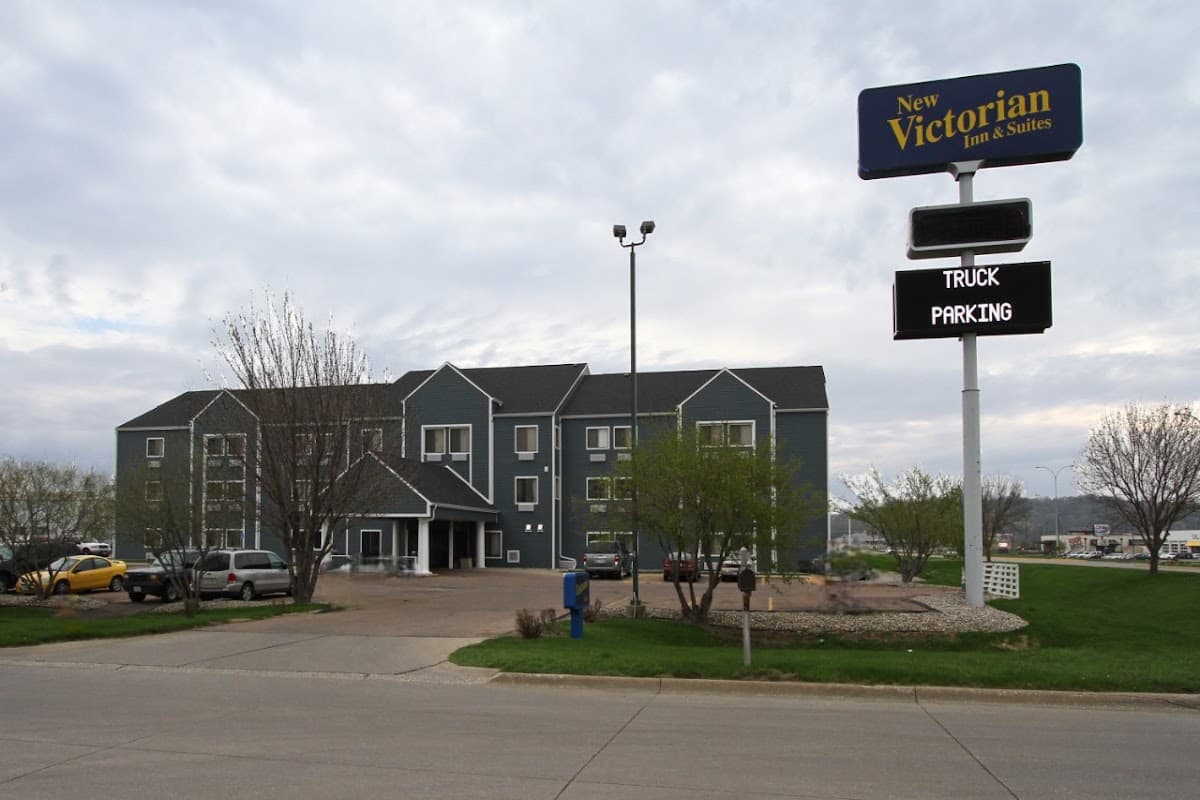 New Victorian Inn & Suites, Hotel in Sergeant Bluff