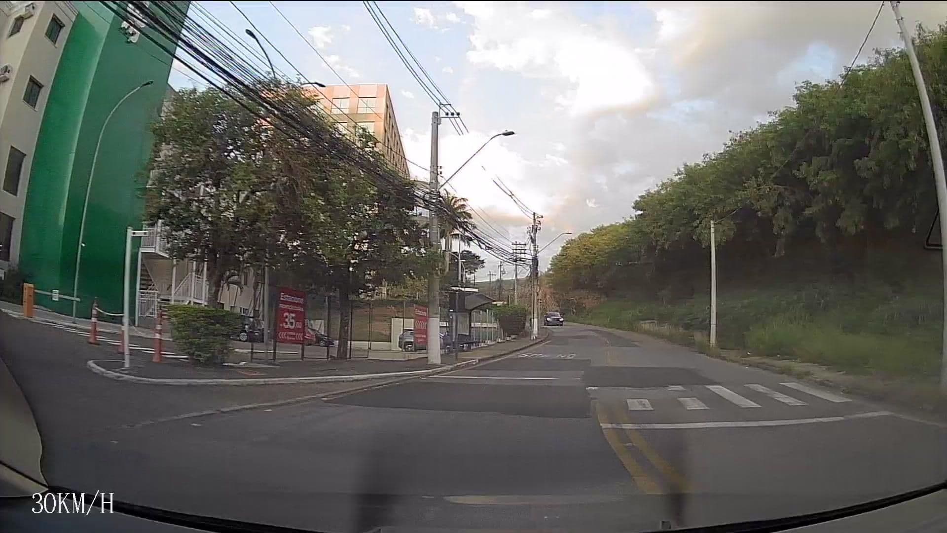 Street view near Sleep Inn Galleria, Campinas — © WoL4p7oR (CC BY-SA · Mapillary)