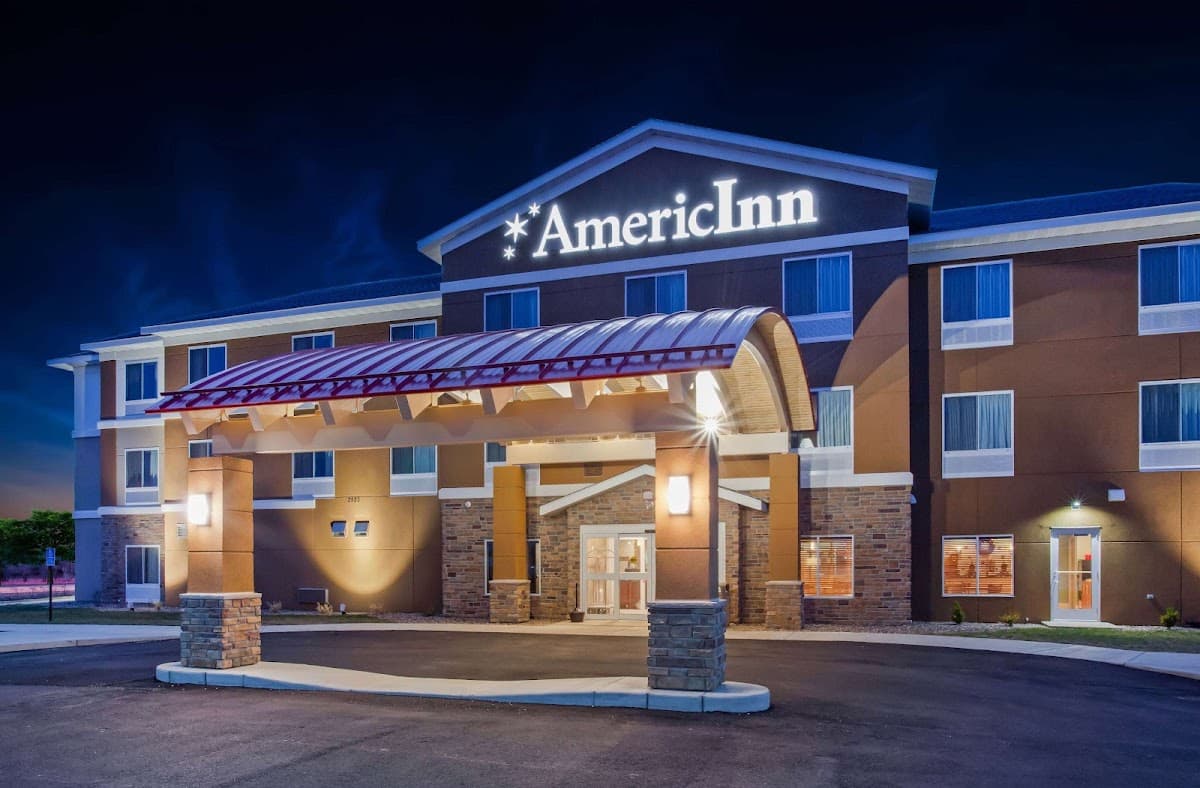 AmericInn by Wyndham DeWitt, Hotel in De Witt
