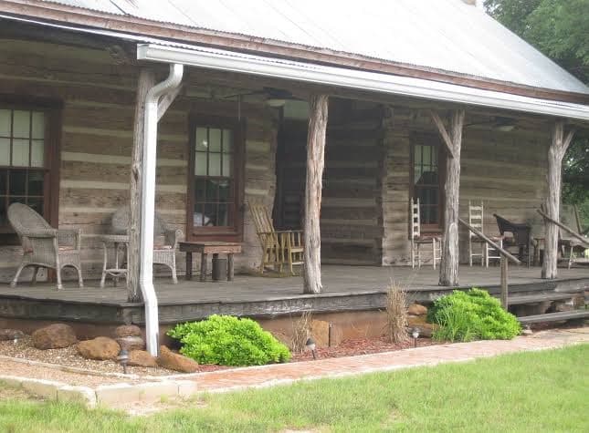 GRANBURY LOG CABINS/TEXAS HERITAGE CABIN, Aparthotel in DeCordova