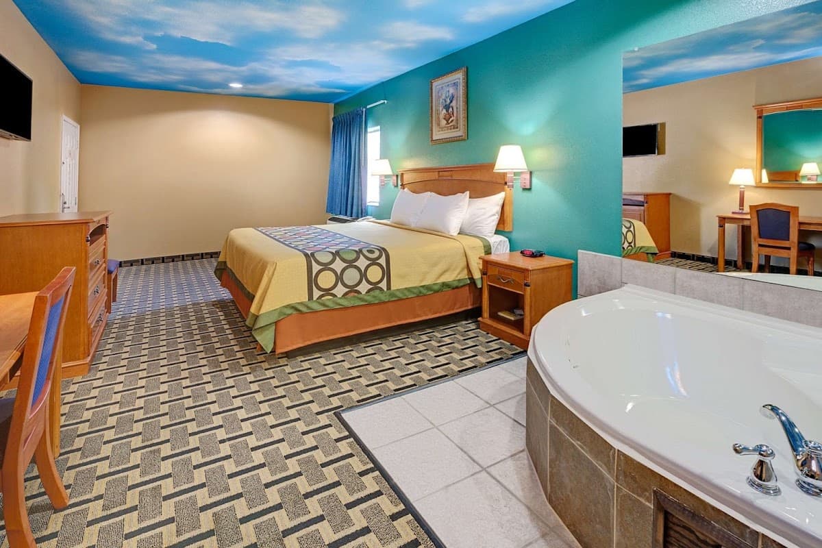 Sapphire Inn & Suites- Deer Park, Motel in Deer Park