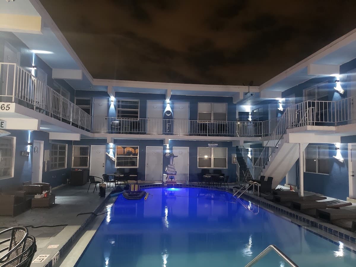 Ashley Brooke Beach Resort, Motel in Hillsboro Beach
