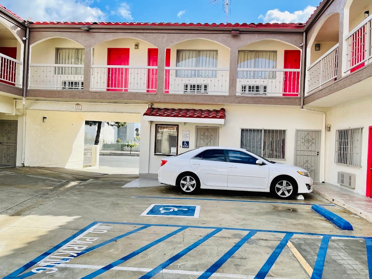 Paradise Inn, Hotel in Westmont