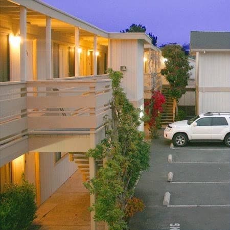 Monterey Fireside Lodge, Hotel in Monterey