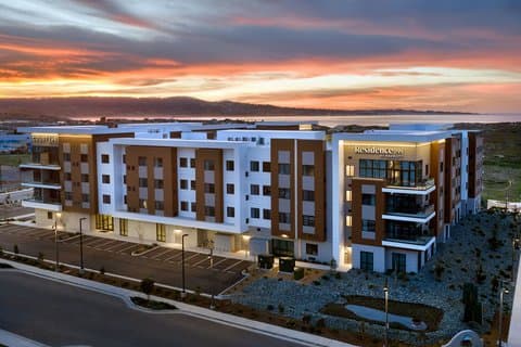 Residence Inn by Marriott Sand City Monterey, Hotel in Seaside