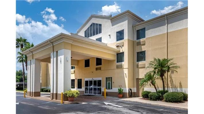 Comfort Inn & Suites DeLand - near University, Hotel in North DeLand