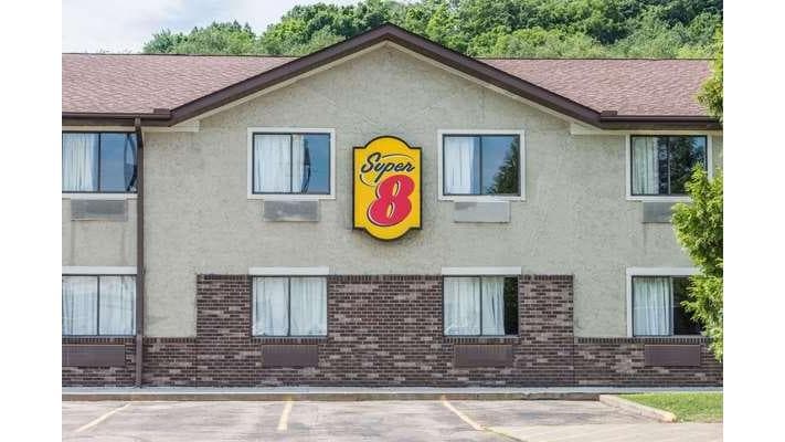 Super 8 by Wyndham Delmont, Hotel in Delmont