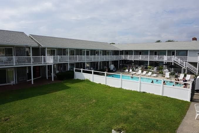 Three Seasons Resort, Resort in Dennis Port