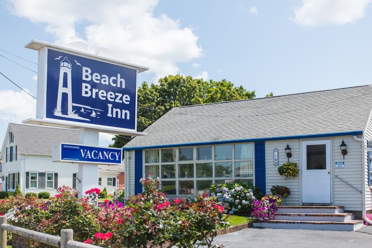 A Beach Breeze Inn, Hotel in Dennis Port