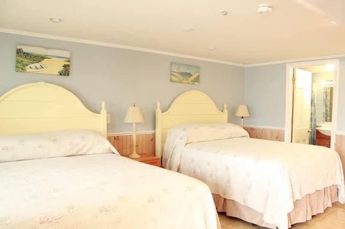 Sea Shell Motel - Room 3, Motel in Dennis Port