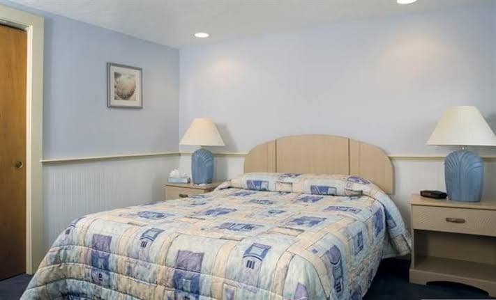 The Colony Beach Motel, Motel in Dennis Port