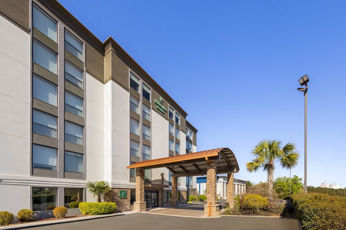 Holiday Inn & Suites Columbia NE - Ft Jackson Area by IHG, Hotel in Dentsville