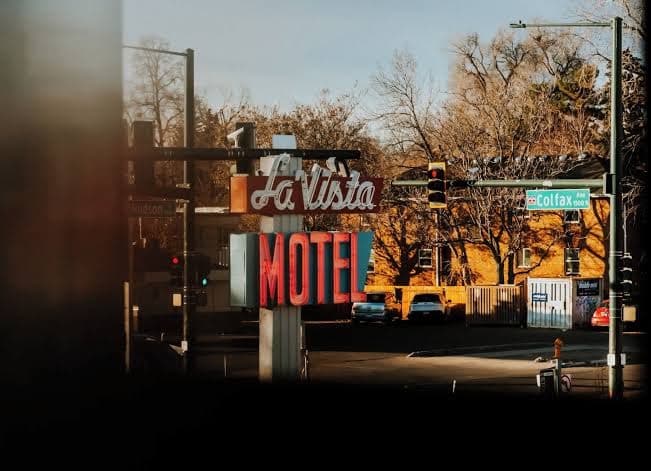 High Desert Hangout - La Vista Motel - 109, Motel in Denver