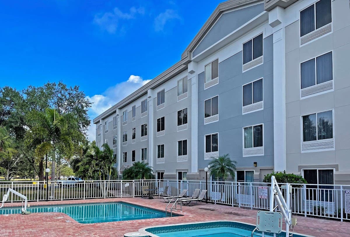 Comfort Inn & Suites Sarasota I75, Hotel in Fruitville