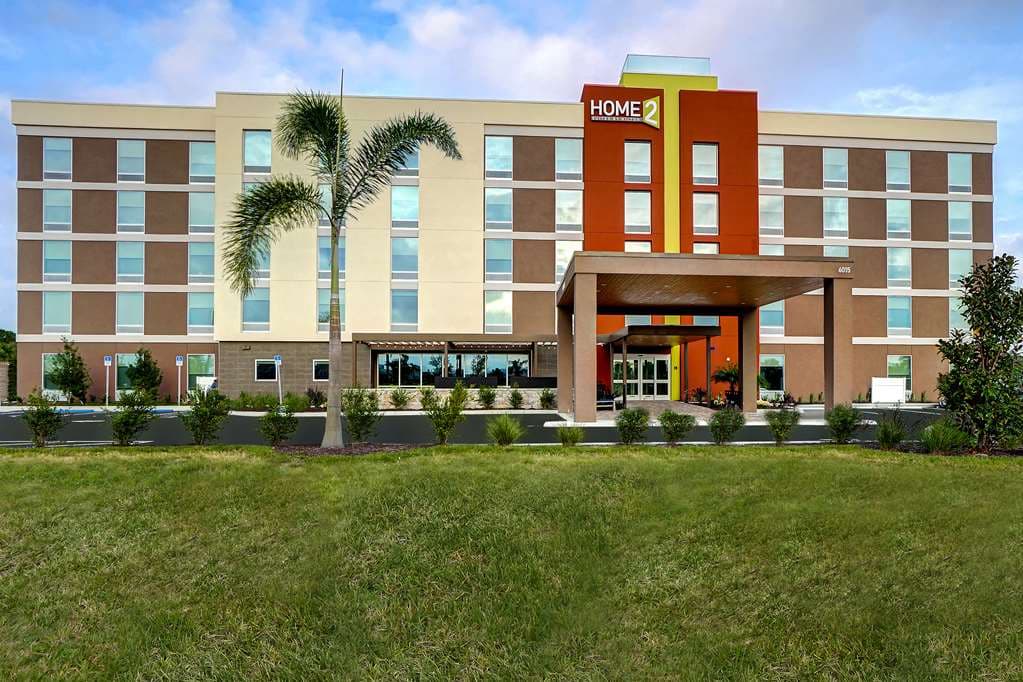 Home2 Suites by Hilton Lakewood Ranch, Hotel in The Meadows
