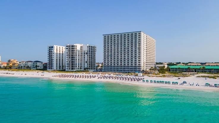 Pelican Beach Resort Condos, Hotel in Destin