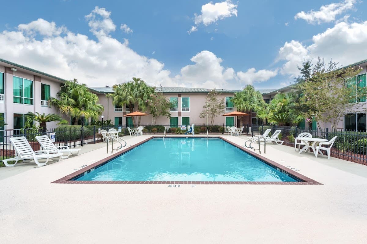 Ramada by Wyndham Luling, Hotel in Luling