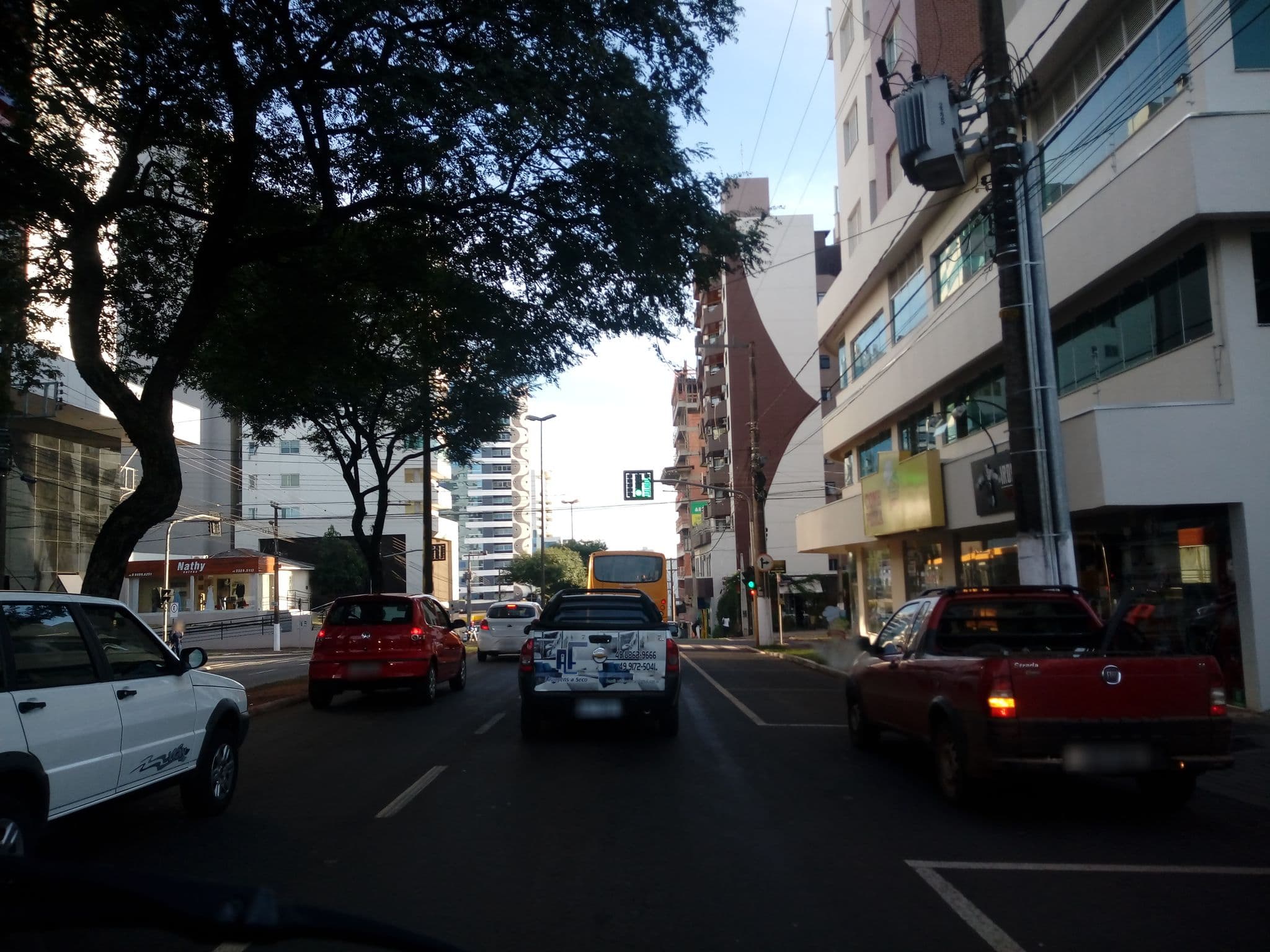 Street view near Lang Palace Hotel, Chapecó — © dclarks (CC BY-SA · Mapillary)