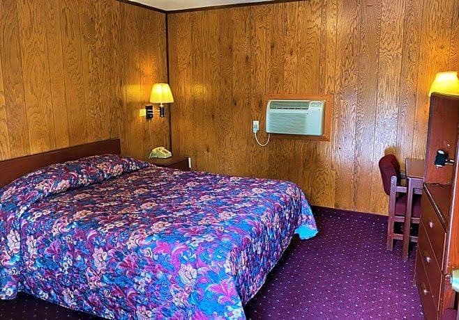 Valley Forge Motor Court Motel, Motel in Chesterbrook