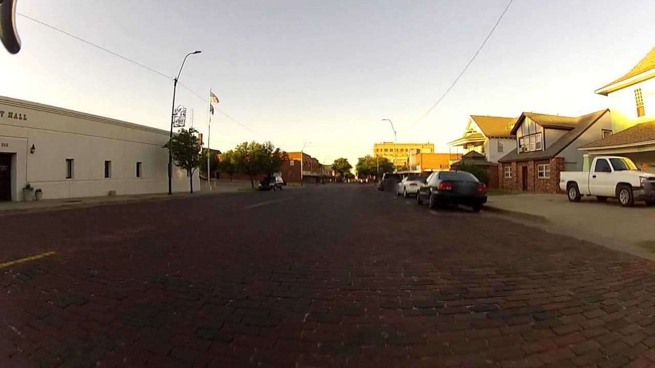 Street view near dongeng city, Dodge City — © toebee (CC BY-SA · Mapillary)