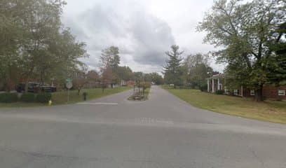 Eddie Rayhill, Hotel in Douglass Hills