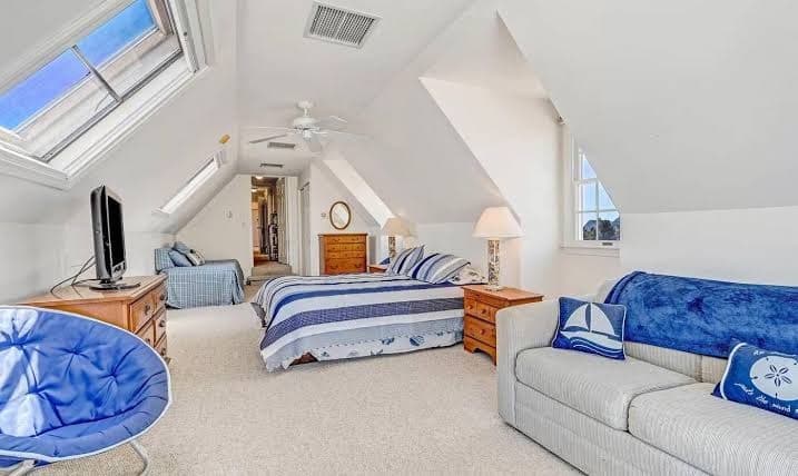 Luxury Waterfront 6 Bed 4 bath w Heated Pool, BOOK PEAK JUNE WEEKS FOR 2026 NOW!, Hotel in Dover Beaches North