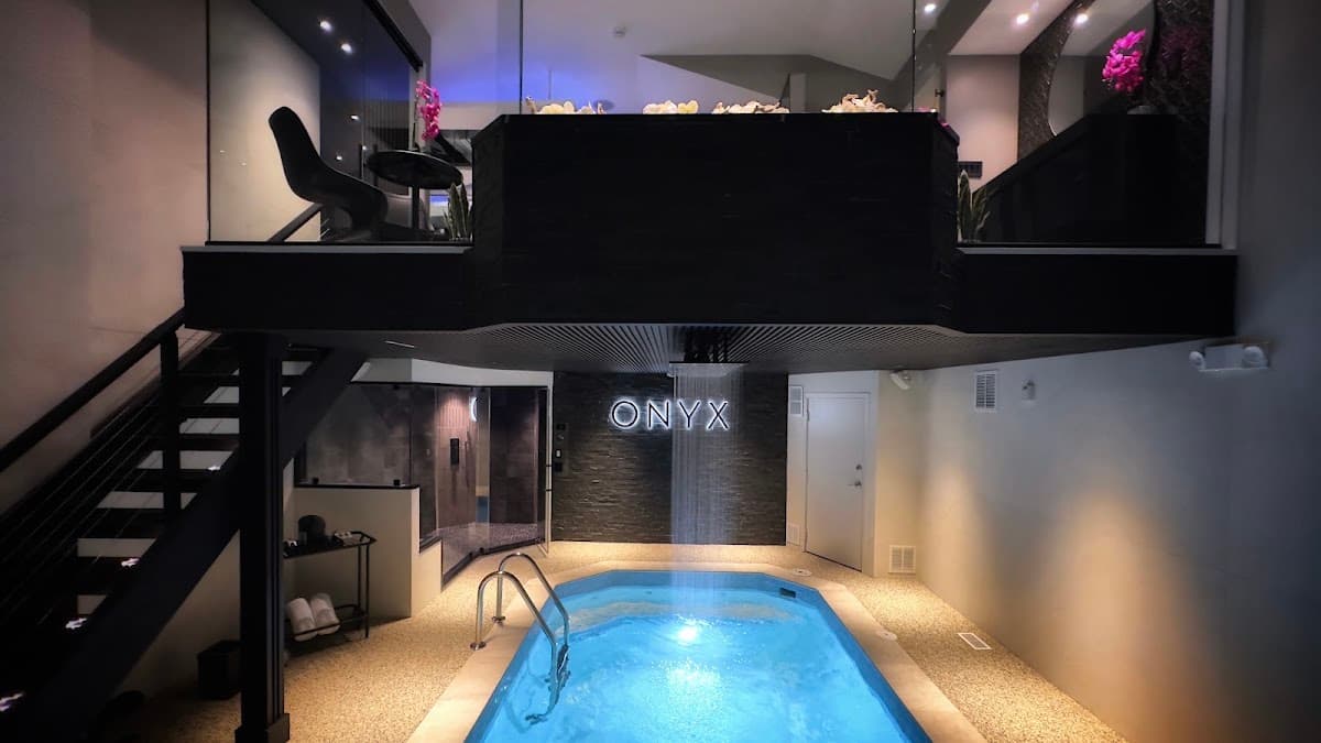 Sybaris Downers Grove, Resort in Downers Grove
