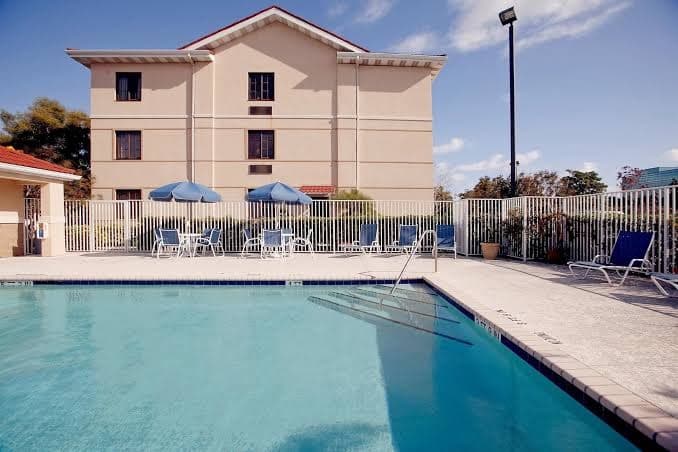Extended Stay America Suites- Richmond - W. Broad Street - Glenside - North, Aparthotel in Dumbarton
