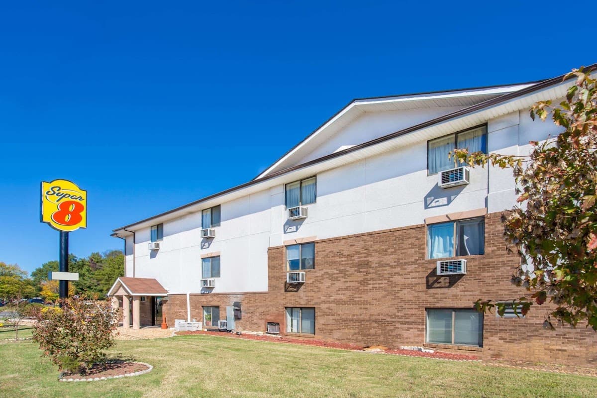 Super 8 by Wyndham Richmond/Broad Street, Hotel in Dumbarton