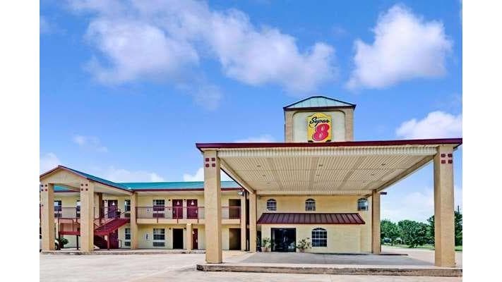 Super 8 by Wyndham Dallas South, Hotel in Duncanville