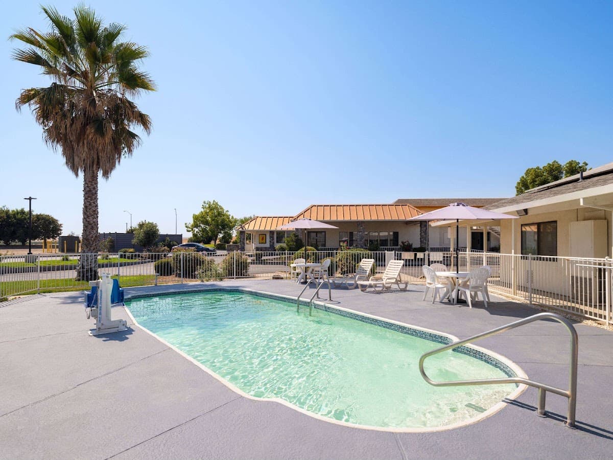 Super 8 by Wyndham Dunnigan, Hotel in Dunnigan