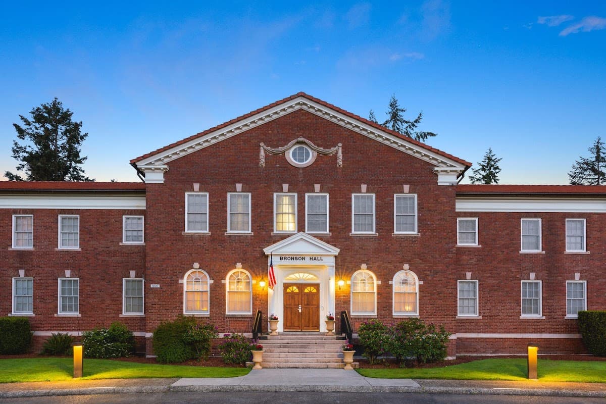 IHG Army Hotels Bronson Hall - Historia, Hotel in DuPont