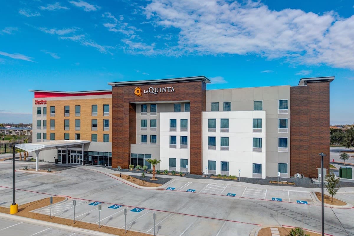La Quinta Inn & Suites by Wyndham Eagle Pass, Hotel in Eagle Pass