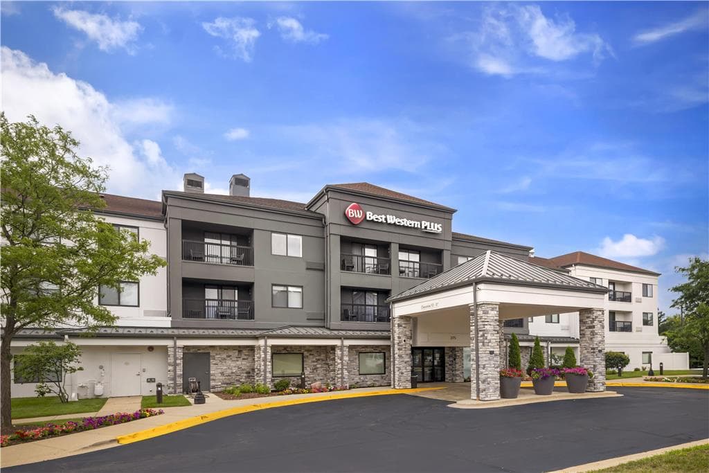 Best Western Plus Elgin - Chicago, Hotel in West Dundee