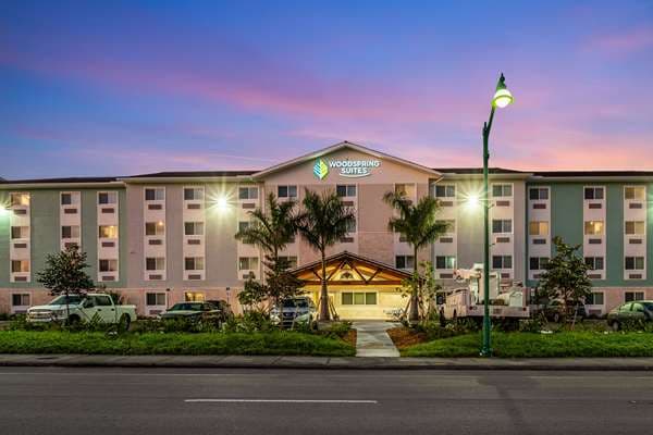 WoodSpring Suites Naples West, Aparthotel in East Naples