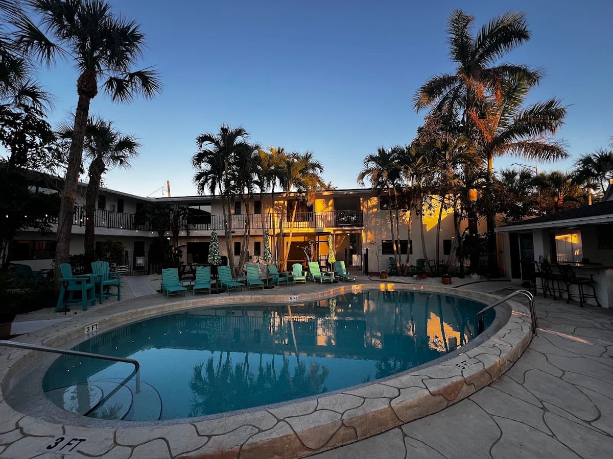 Bayshore Inn & Docks, Resort in East Naples