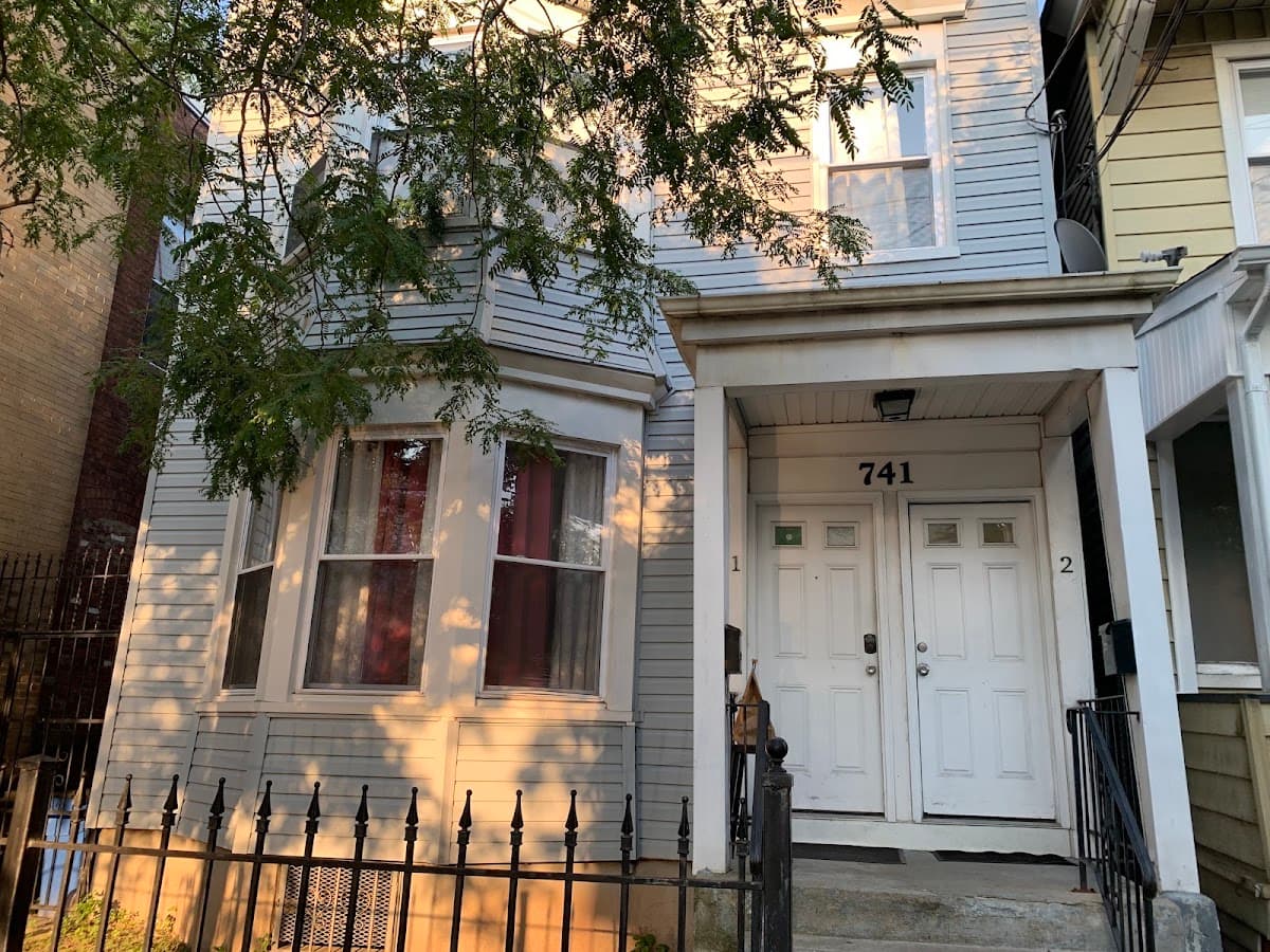 Travelers Haven, Hostel in Kearny