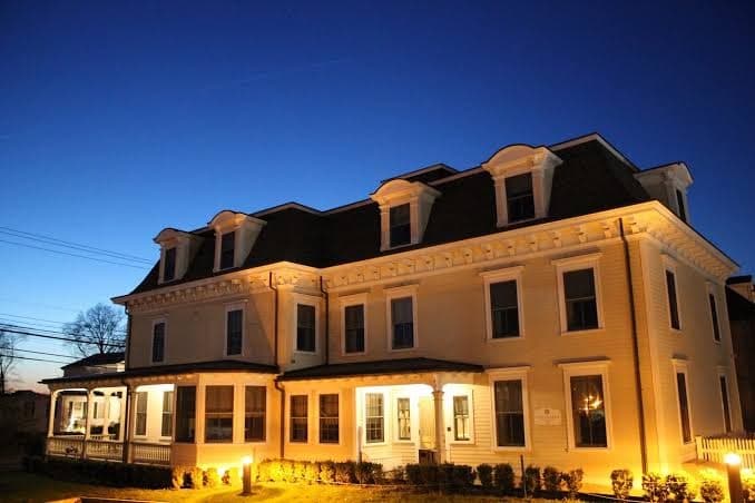 The Guesthouse, Guesthouse in East Norwalk