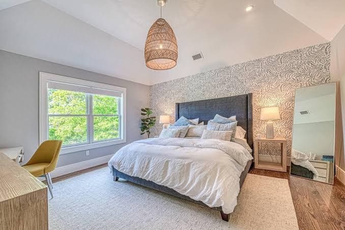 Brand New Hamptons beach house 2 minutes walk to EQ village w/gunite pool & spa, Hotel in East Quogue