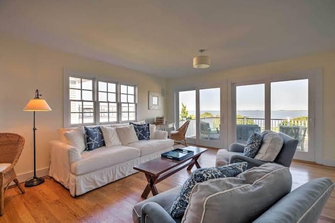Luxe Waterfront East Quogue Home w/ Beach On-site!, Hotel in East Quogue