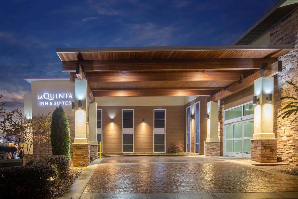 La Quinta Inn & Suites by Wyndham Chattanooga - East Ridge, Hotel in East Brainerd