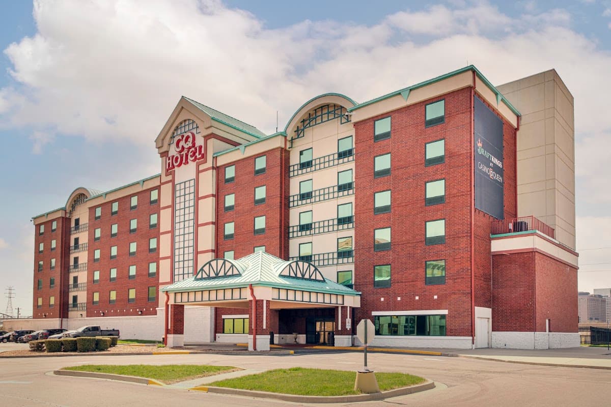 DraftKings at Casino Queen, Hotel in St. Louis