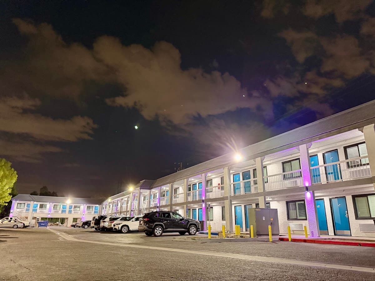 Royale Inn, Bed & Breakfast in South San Gabriel