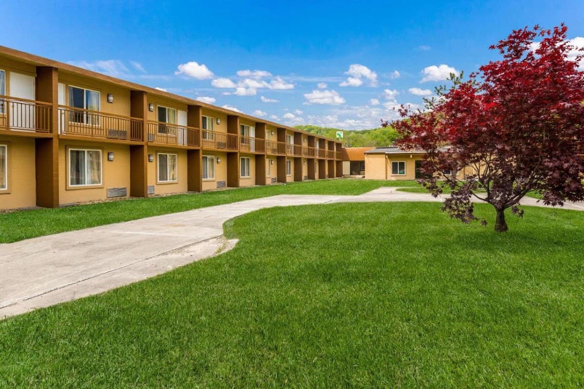 Pocono Inn & Banquet, Hotel in East Stroudsburg