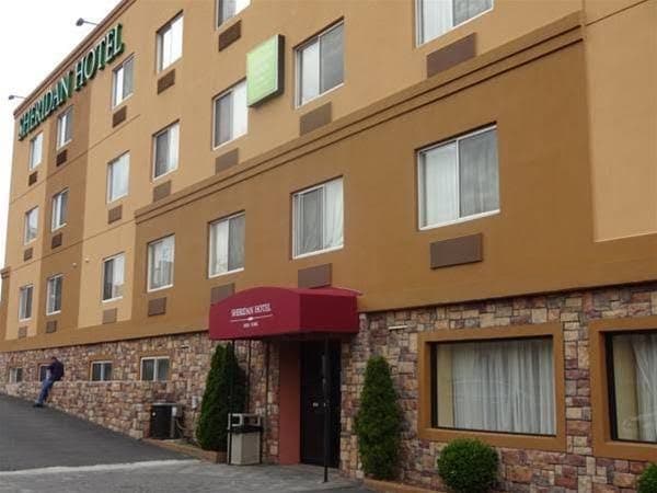 Sheridan Hotel, Hotel in East Tremont