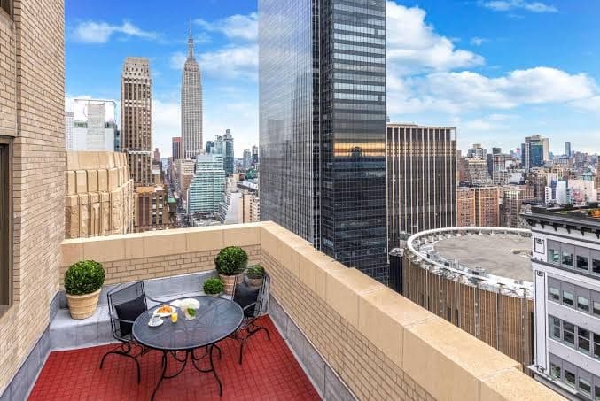The New Yorker Hotel, Hotel in Times Square