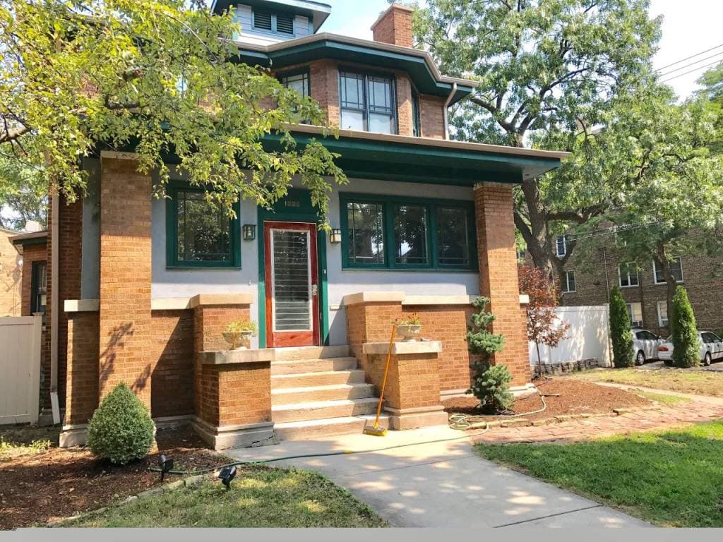 The Greenleaf House, Bed & Breakfast in Rogers Park
