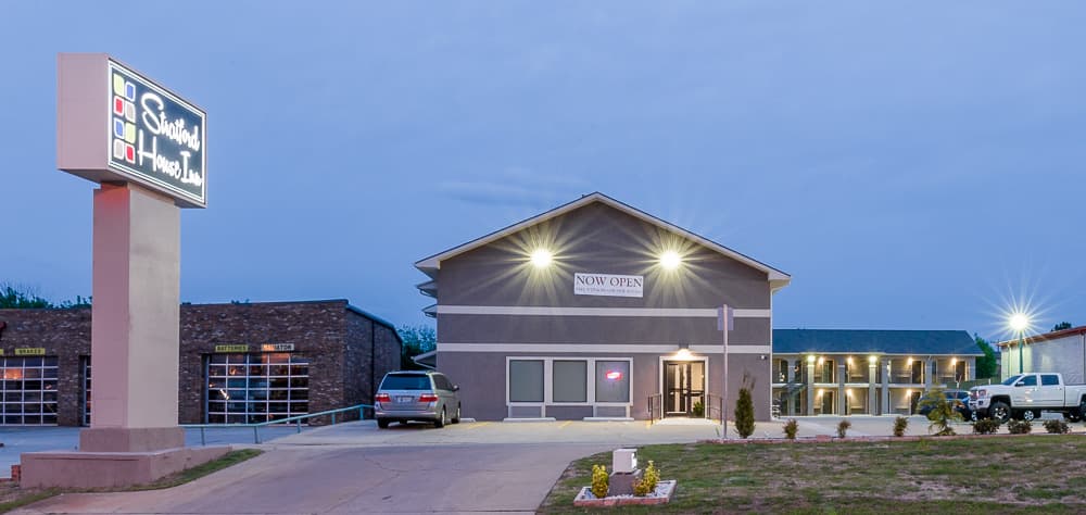Stratford House Inn, Motel in Edmond