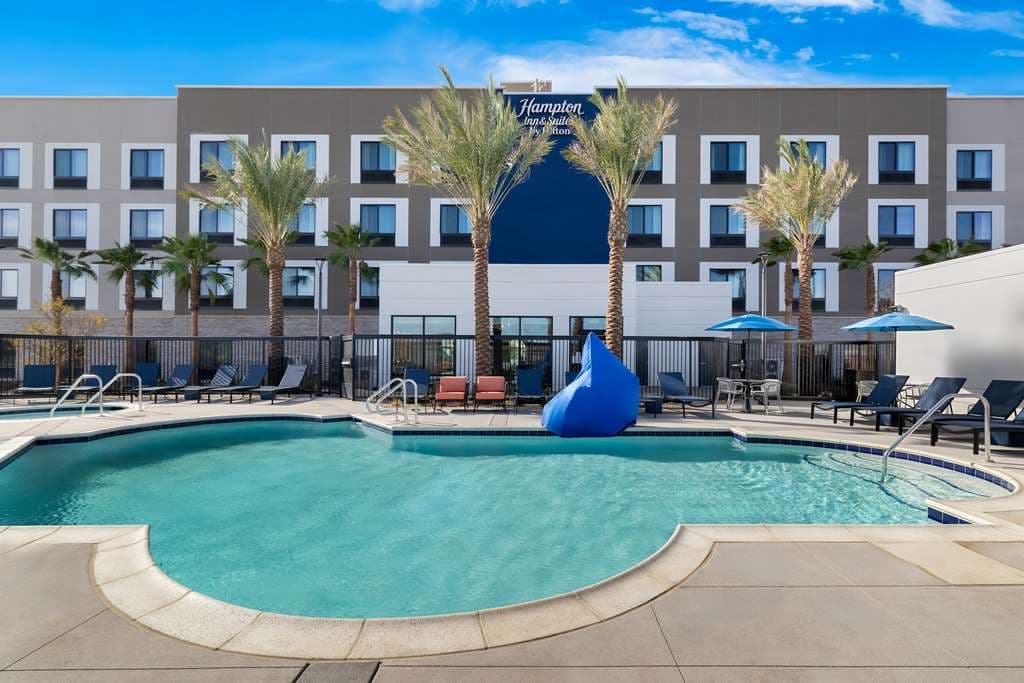 Hampton Inn and Suites by Hilton Corona, Hotel in El Cerrito Corona